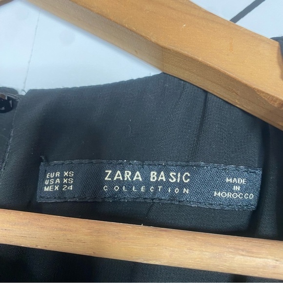 Zara Basic Black Ruffle Jumpsuit - Size XS - Picture 5 of 6